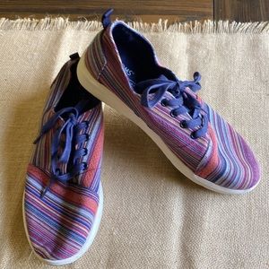 Toms Del Rey Tribal Guatemalan Lace up Shoes